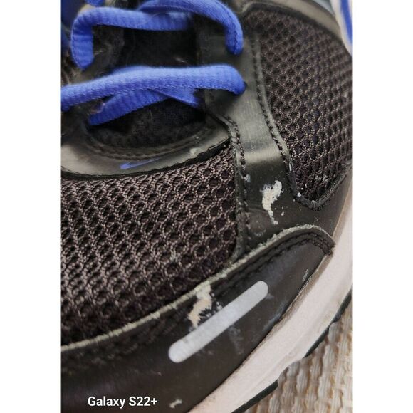 Nike athletic shoes - Picture 9 of 10